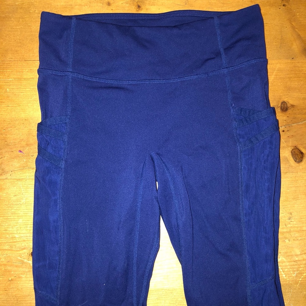 fabletics trinity mid-rise pocket 7/8 legging